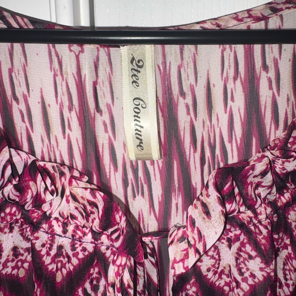 2tee Couture Burgundy Patterned Blouse - Picture 2 of 2